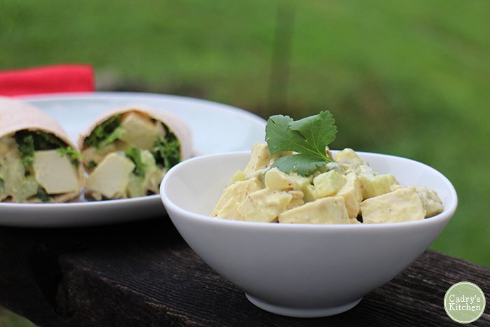 Eggless salad made with tofu in bowl.