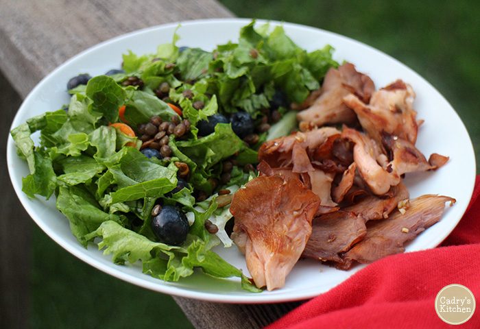 What vegans eat on an ordinary day: Dinner of salad & sauteed mushrooms | cadryskitchen.com