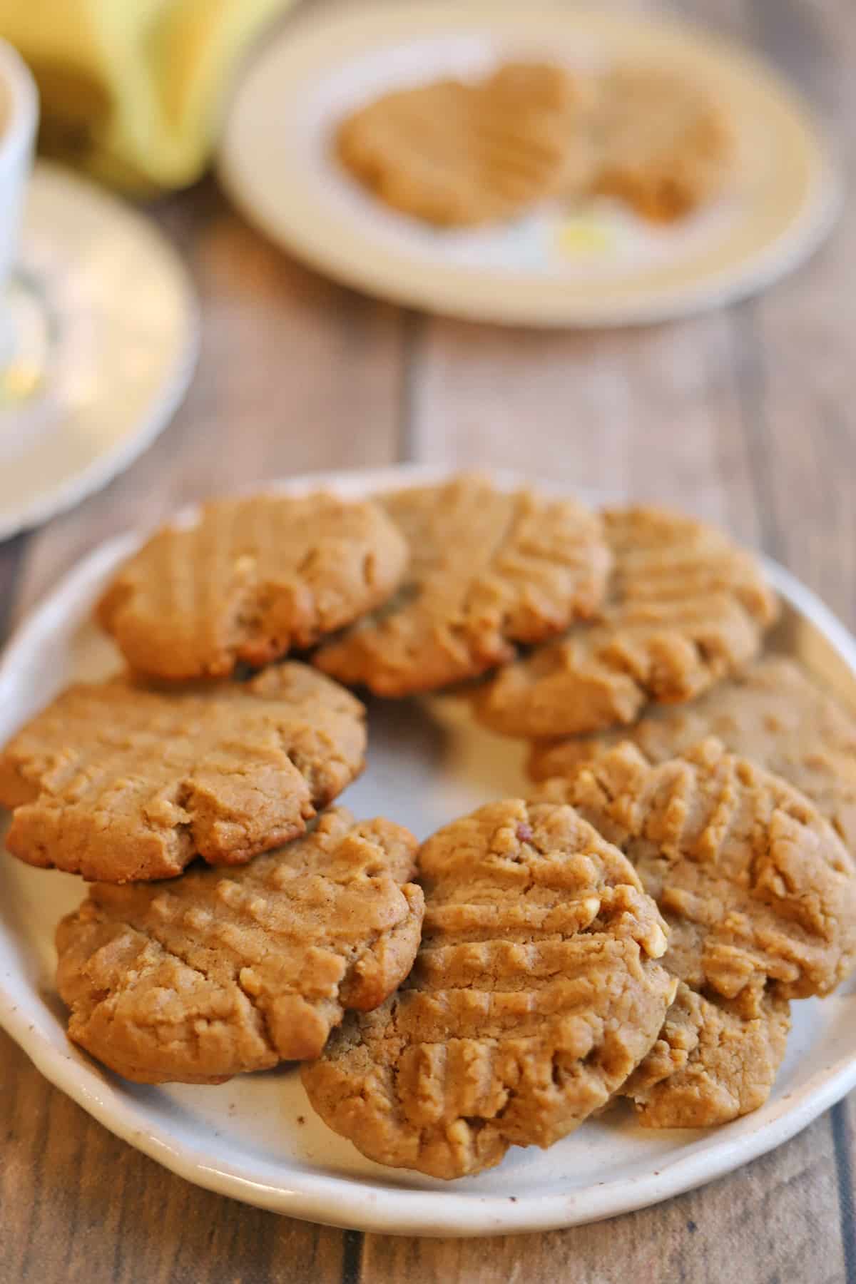 Platter of delicious vegan peanut butter cookies.
